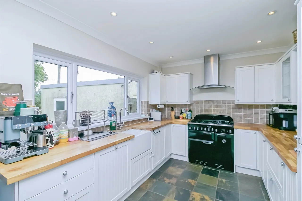 Broughton Road, Cowbridge, CF71, photo 3