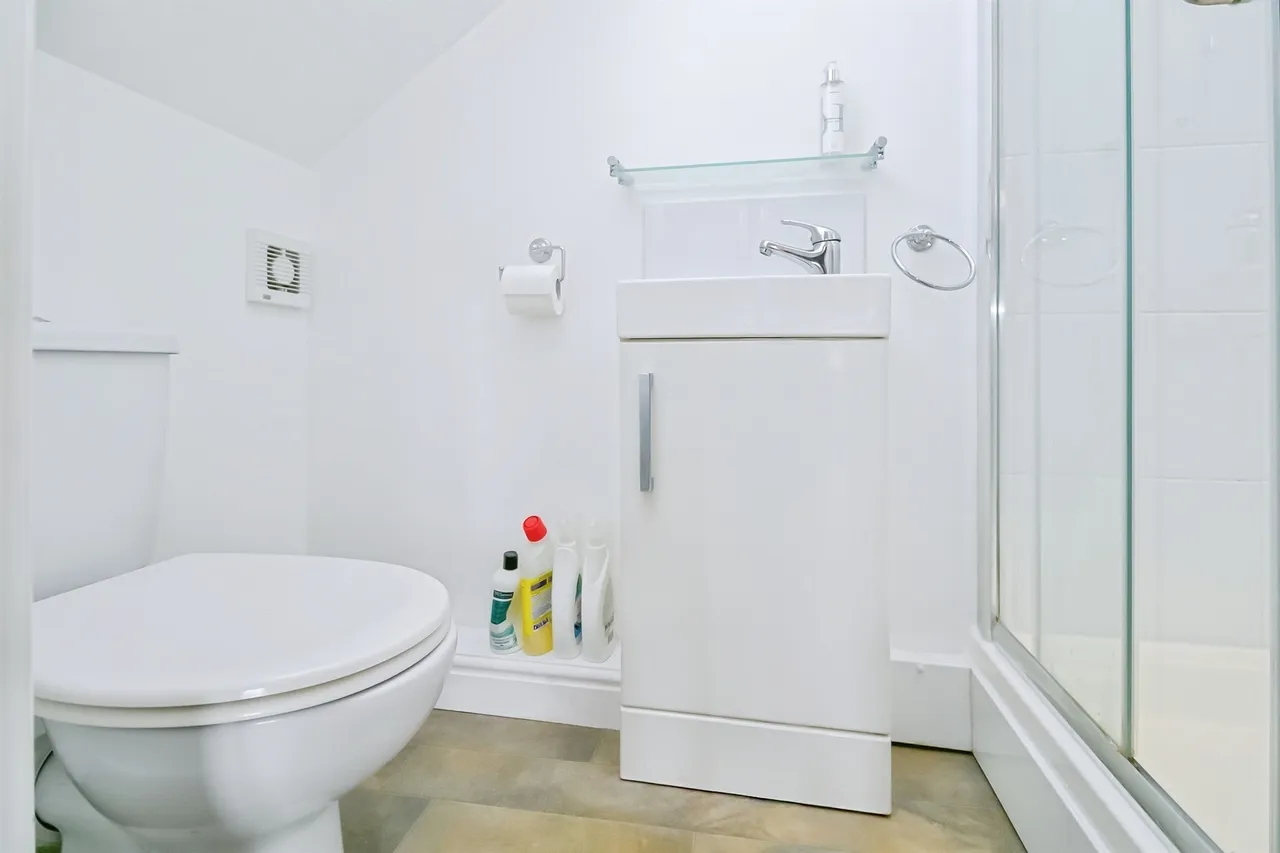 Broughton Road, Cowbridge, CF71, photo 12