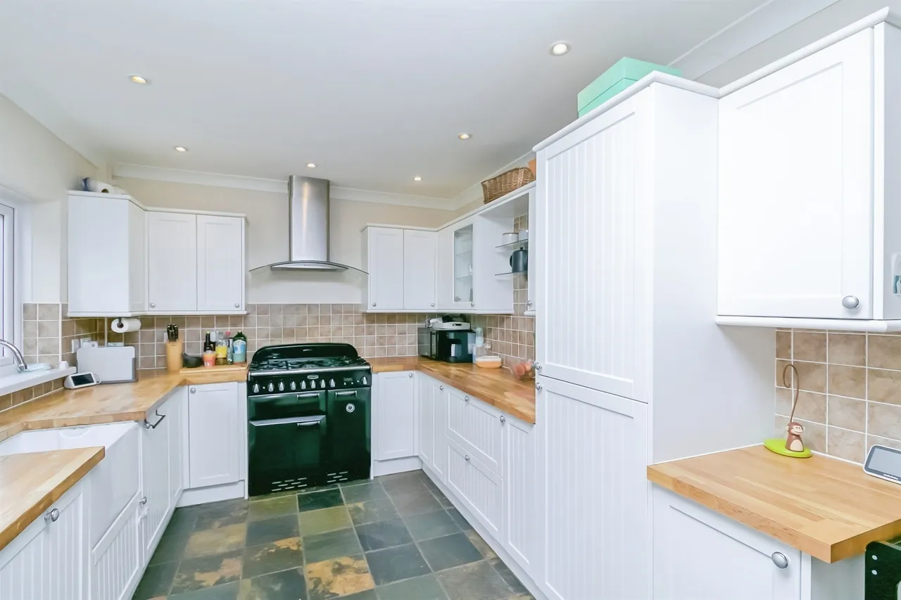 Broughton Road, Cowbridge, CF71, photo 8