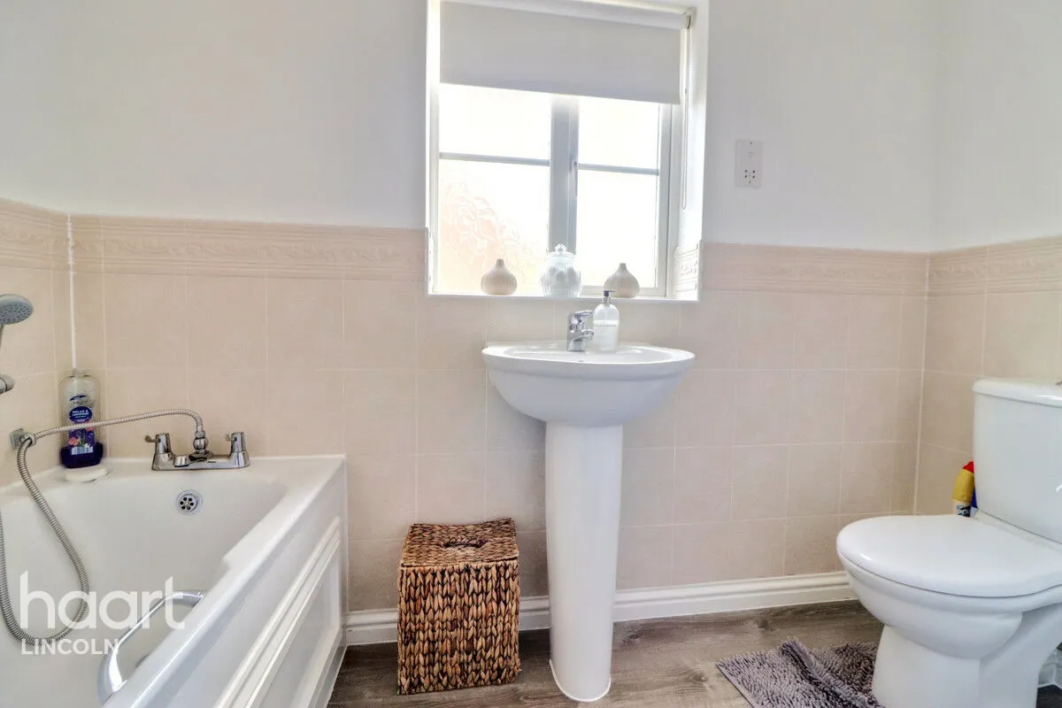Rookery Close, Witham St Hughs, LN6, photo 13