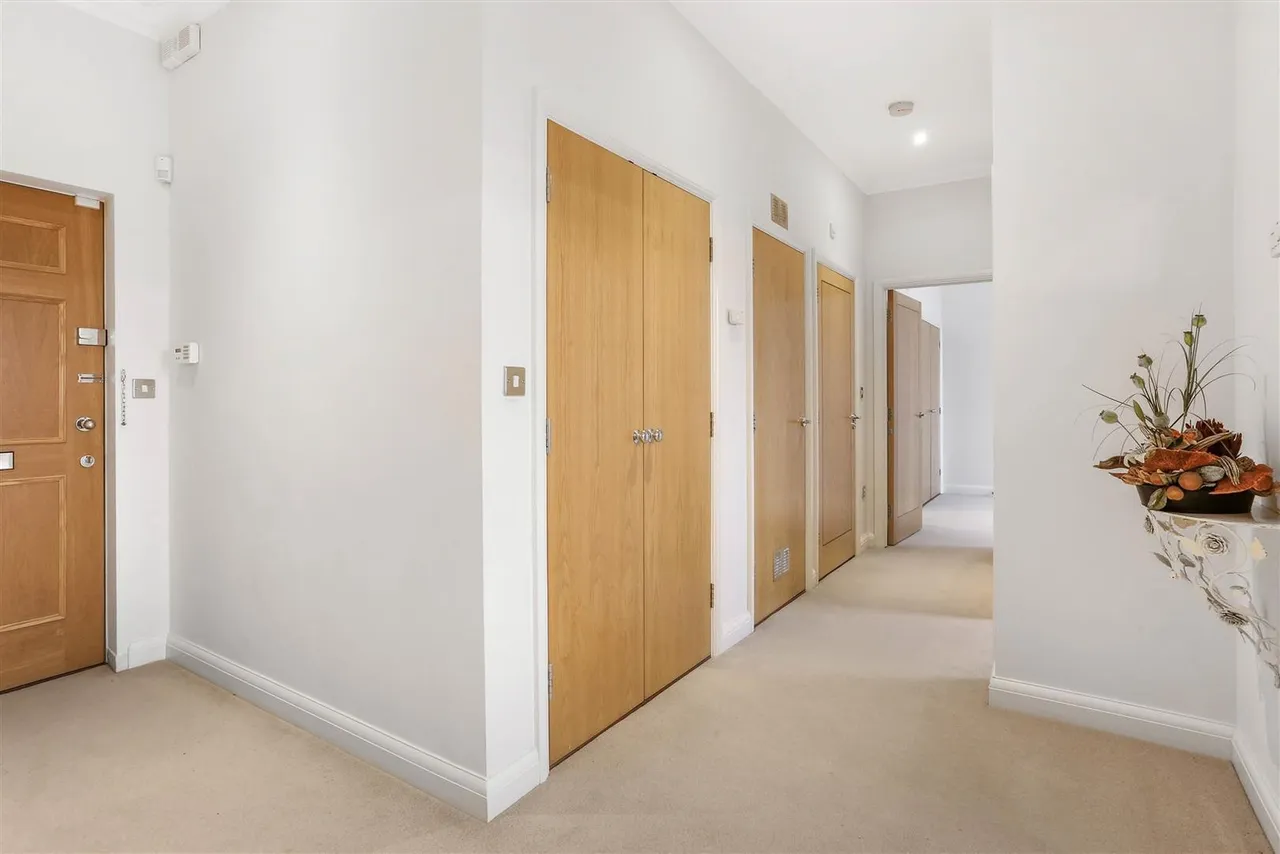 41-58 The Tracery, Banstead, Surrey, SM7 3DD, photo 6