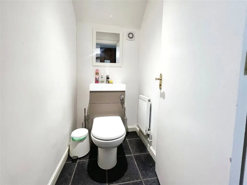 High Street, Rochester, Kent, ME1, photo 12