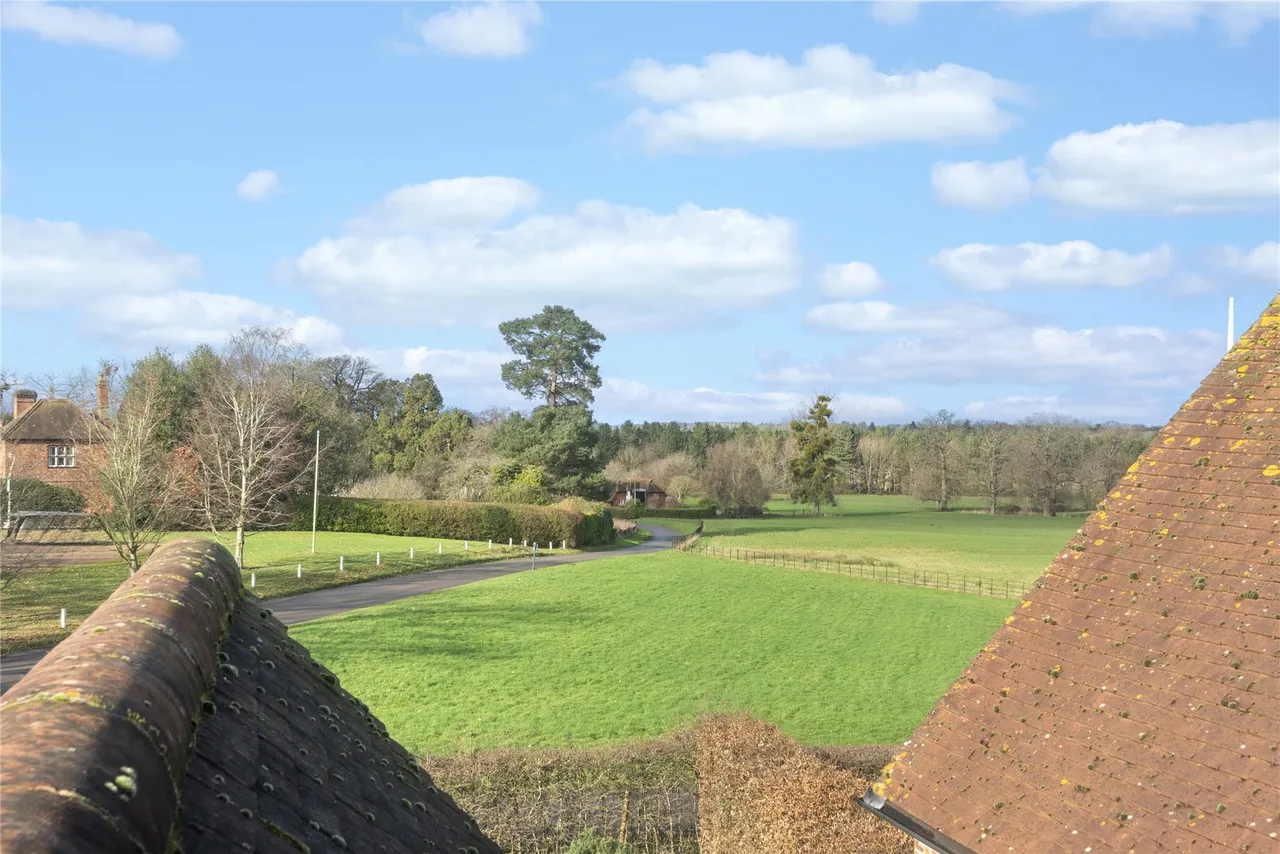 Sutton Park, Sutton Green, Guildford, Surrey, GU4, photo 12