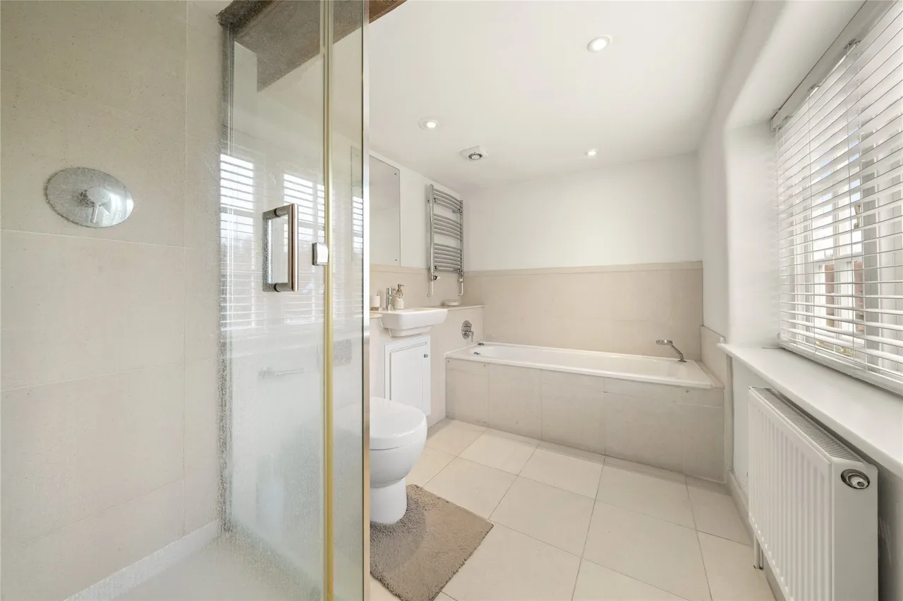 Sutton Park, Sutton Green, Guildford, Surrey, GU4, photo 11