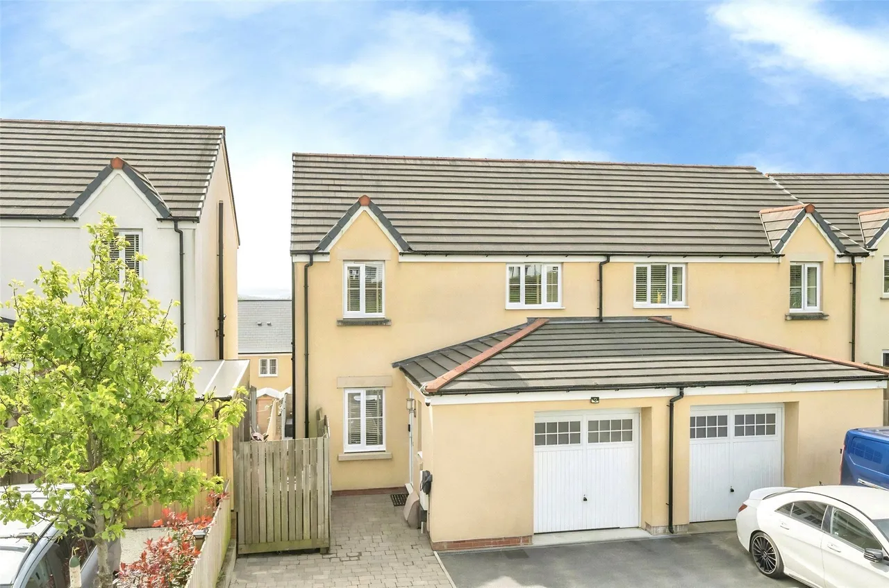 4 bed property for sale — Heron Road, St. Anns Chapel, Gunnislake, Cornwall, PL18