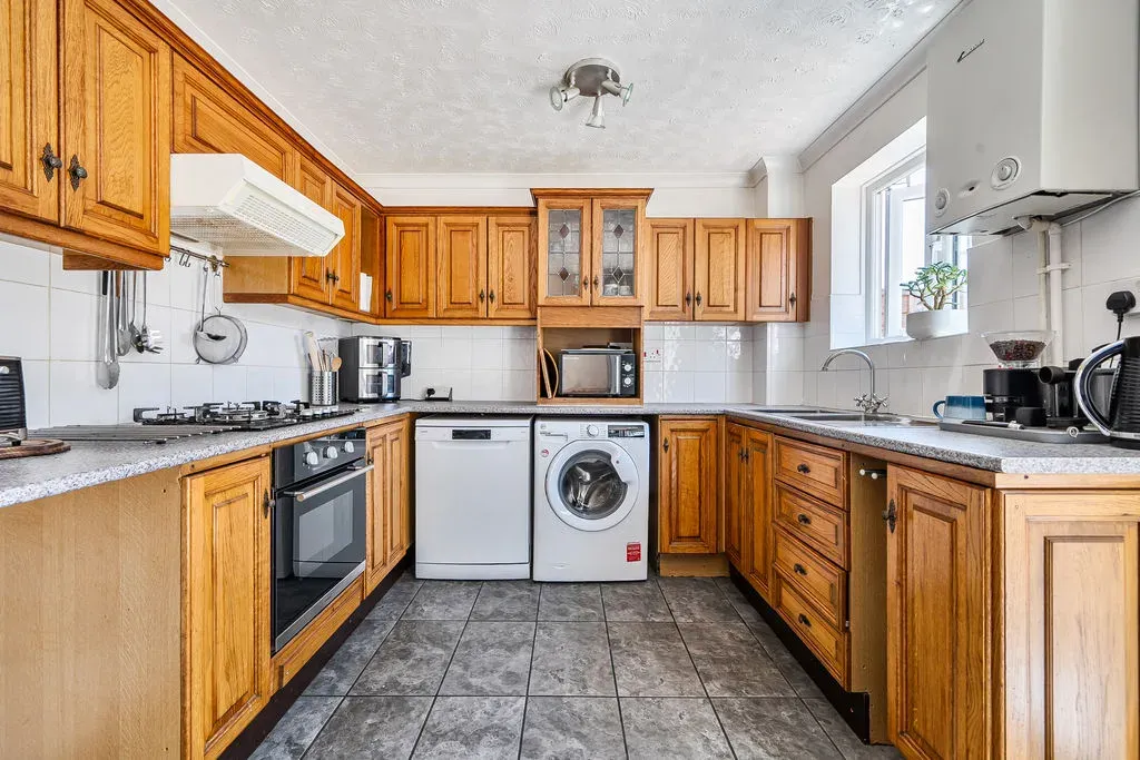 Greenlaw Place, Bletchley, Milton Keynes, Buckinghamshire, MK3 6QB, photo 17