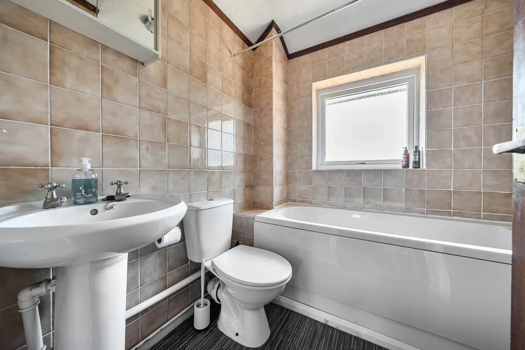 Greenlaw Place, Bletchley, Milton Keynes, Buckinghamshire, MK3 6QB, photo 7