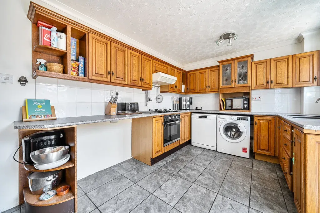 Greenlaw Place, Bletchley, Milton Keynes, Buckinghamshire, MK3 6QB, photo 14