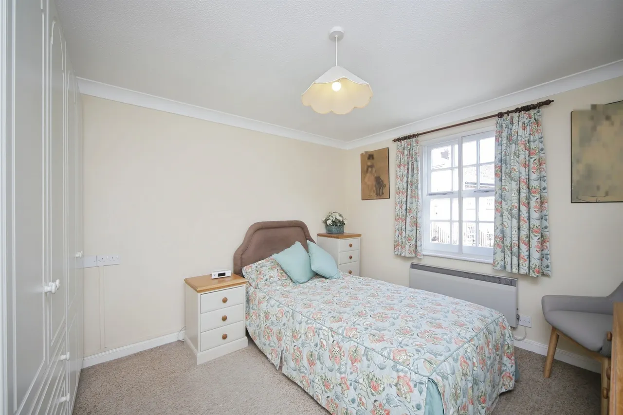 Eastgate Gardens, Taunton, photo 8