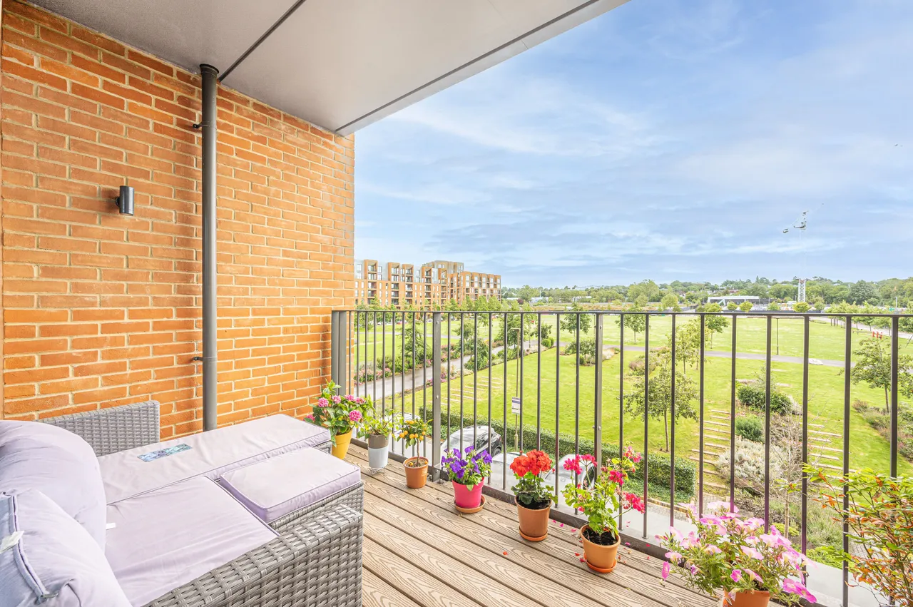 Flat 3, Quarrion House, 14 Thonrey Close, London, photo 8