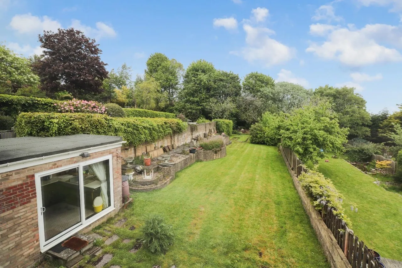 Crimicar Drive, Fulwood, Sheffield, photo 6