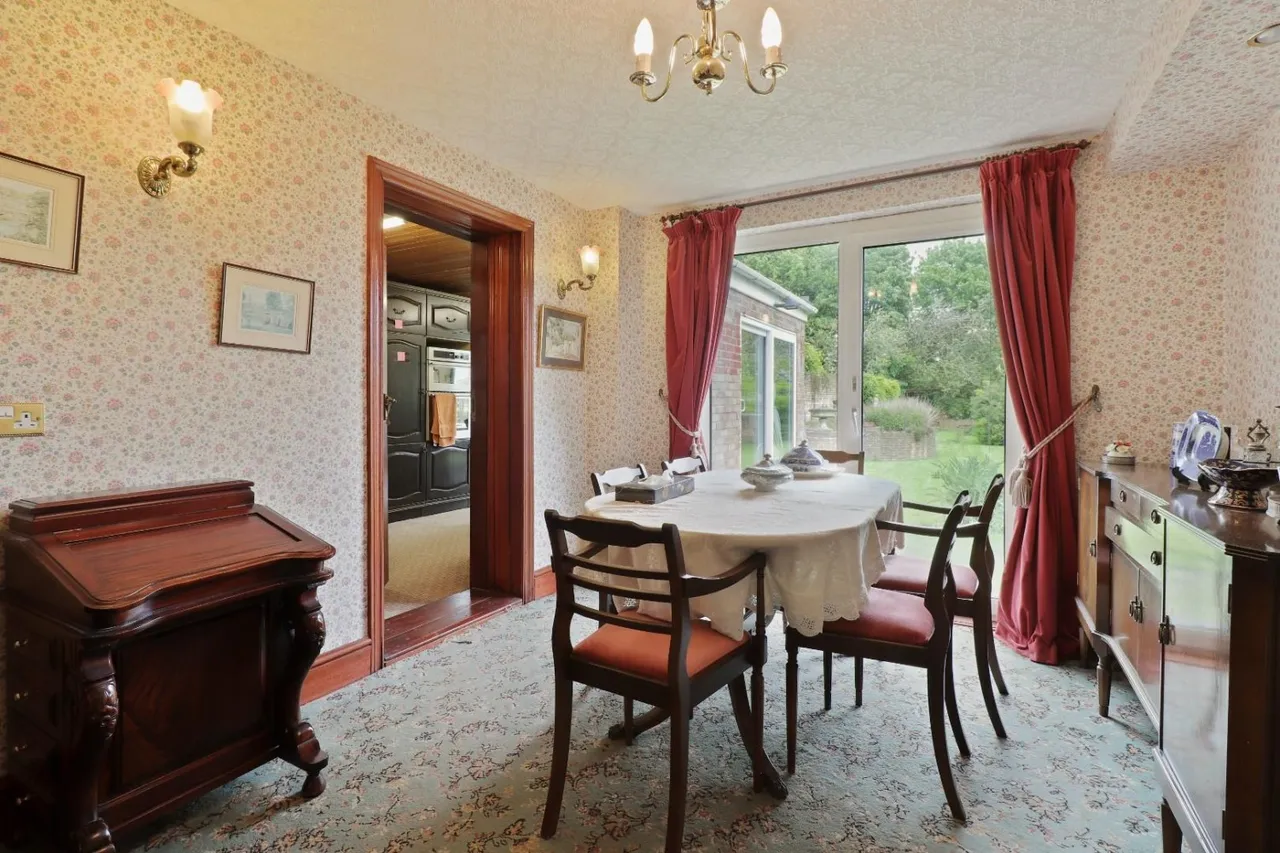 Crimicar Drive, Fulwood, Sheffield, photo 9