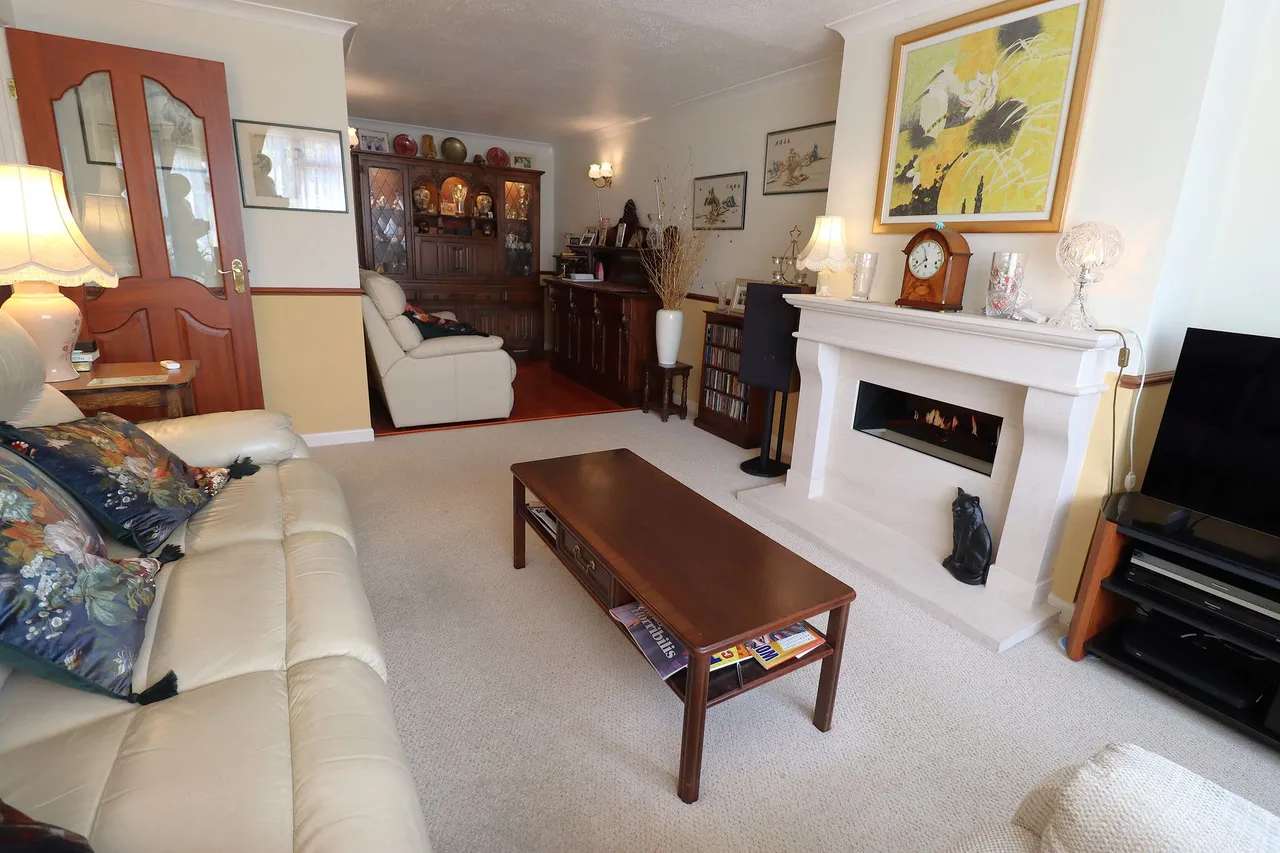 Grove Road, Rayleigh, Essex, SS6 8RA, photo 6