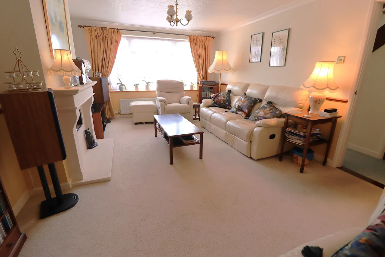 Grove Road, Rayleigh, Essex, SS6 8RA, photo 7
