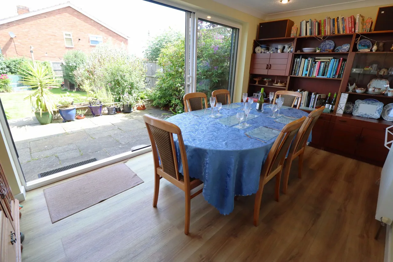 Grove Road, Rayleigh, Essex, SS6 8RA, photo 12