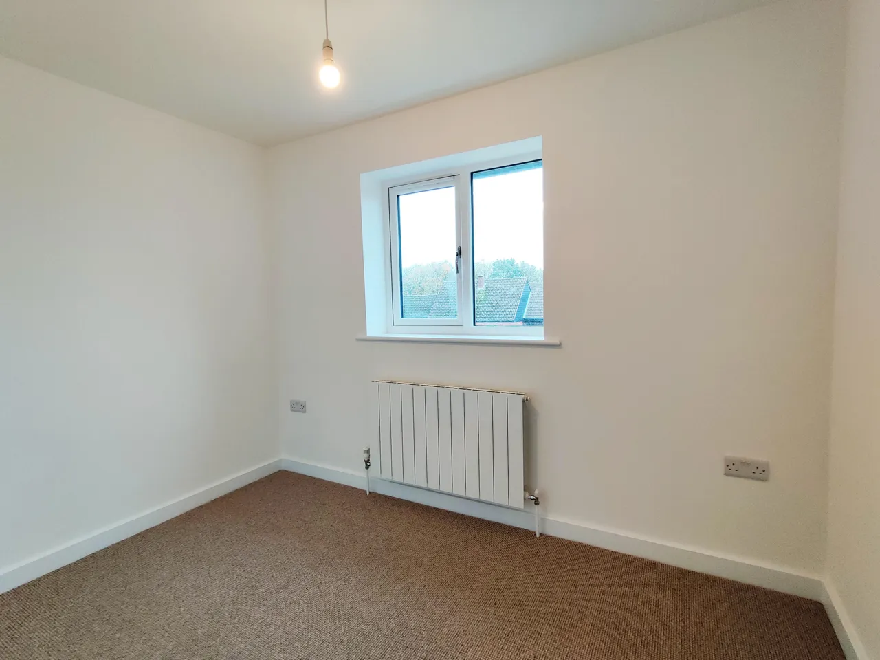 Sutton Crescent, Freethorpe, NORWICH, photo 11