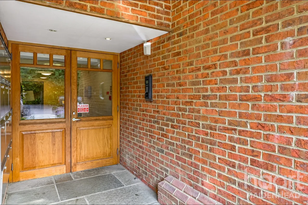 Shoppenhangers Road, Maidenhead, SL6, photo 3