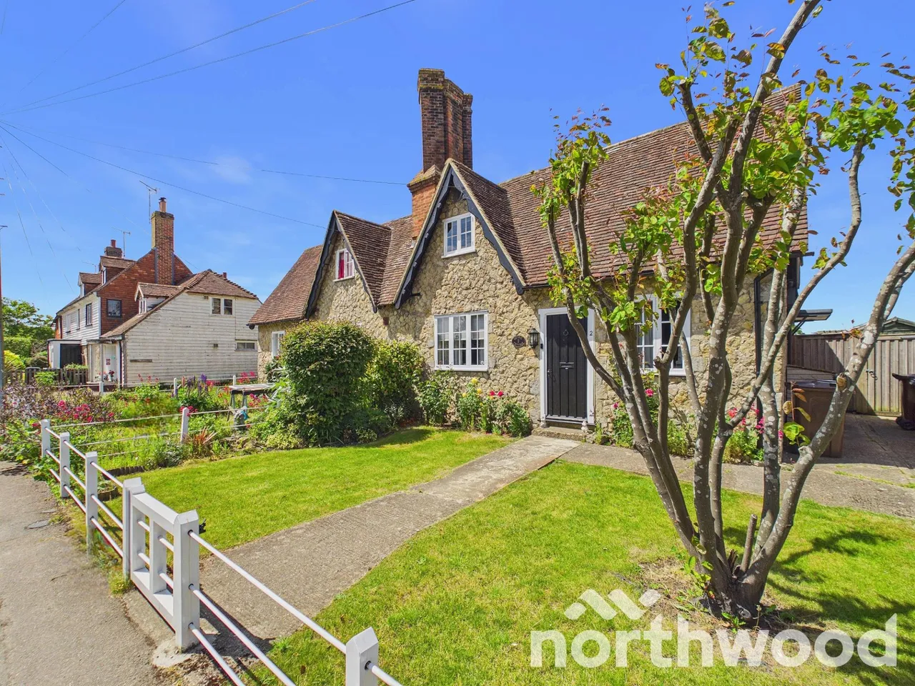 3 bed house for sale, The Street, Great Chart, TN23