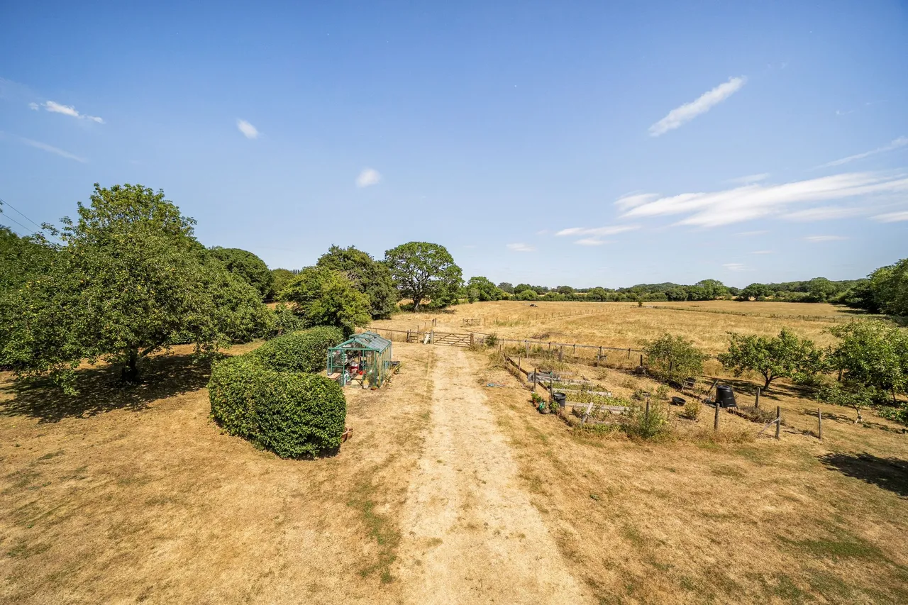 Corston, Malmesbury, SN16, photo 6