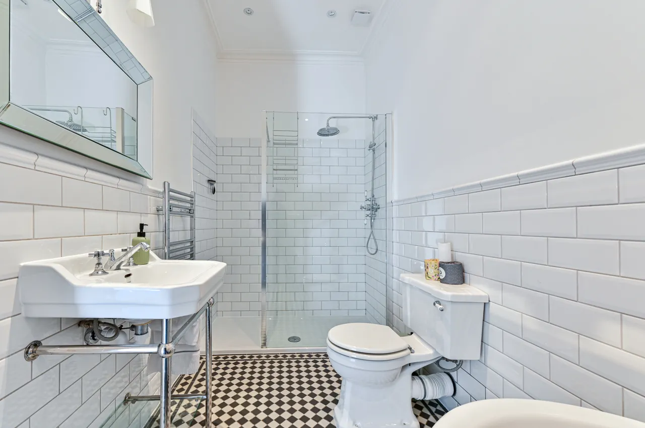 London, SW16, photo 18