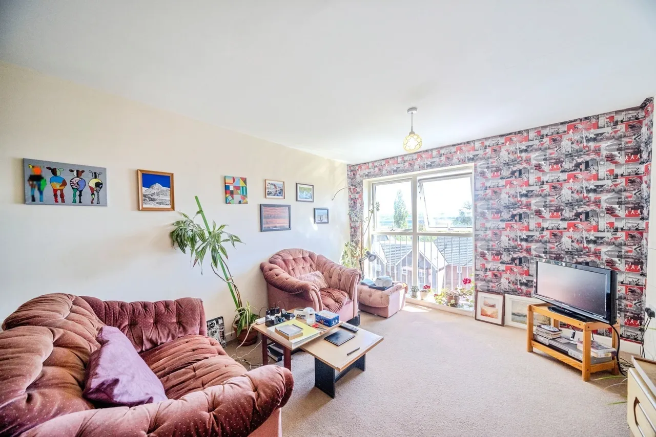 Millward Drive, Bletchley, Milton Keynes, Buckinghamshire, MK2, photo 10