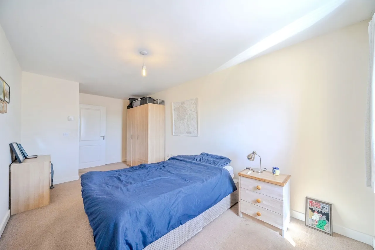 Millward Drive, Bletchley, Milton Keynes, Buckinghamshire, MK2, photo 6