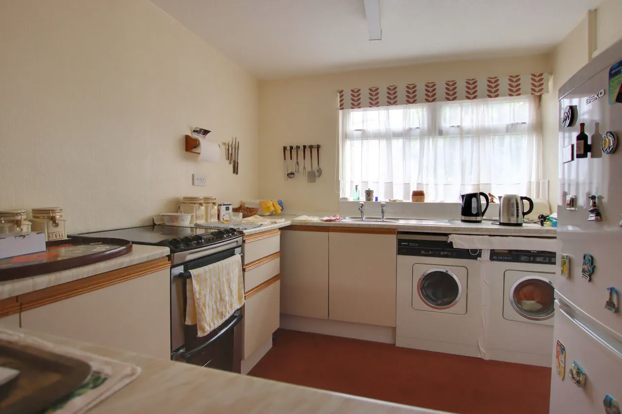 Oranmore Court, Regency Walk, Croydon, Croydon, CR0 7UZ, photo 5