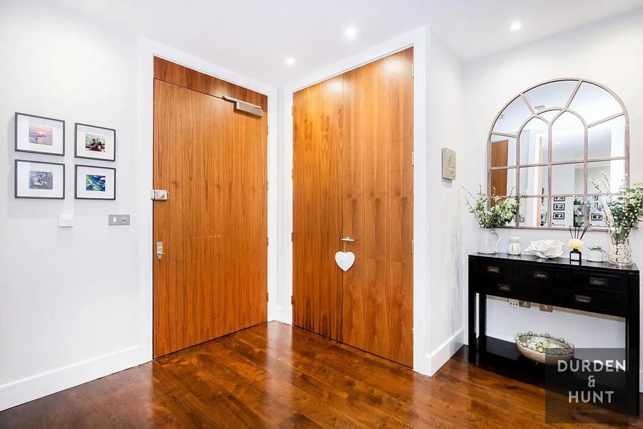 Whitehall Road, Woodford Green, IG8, photo 19