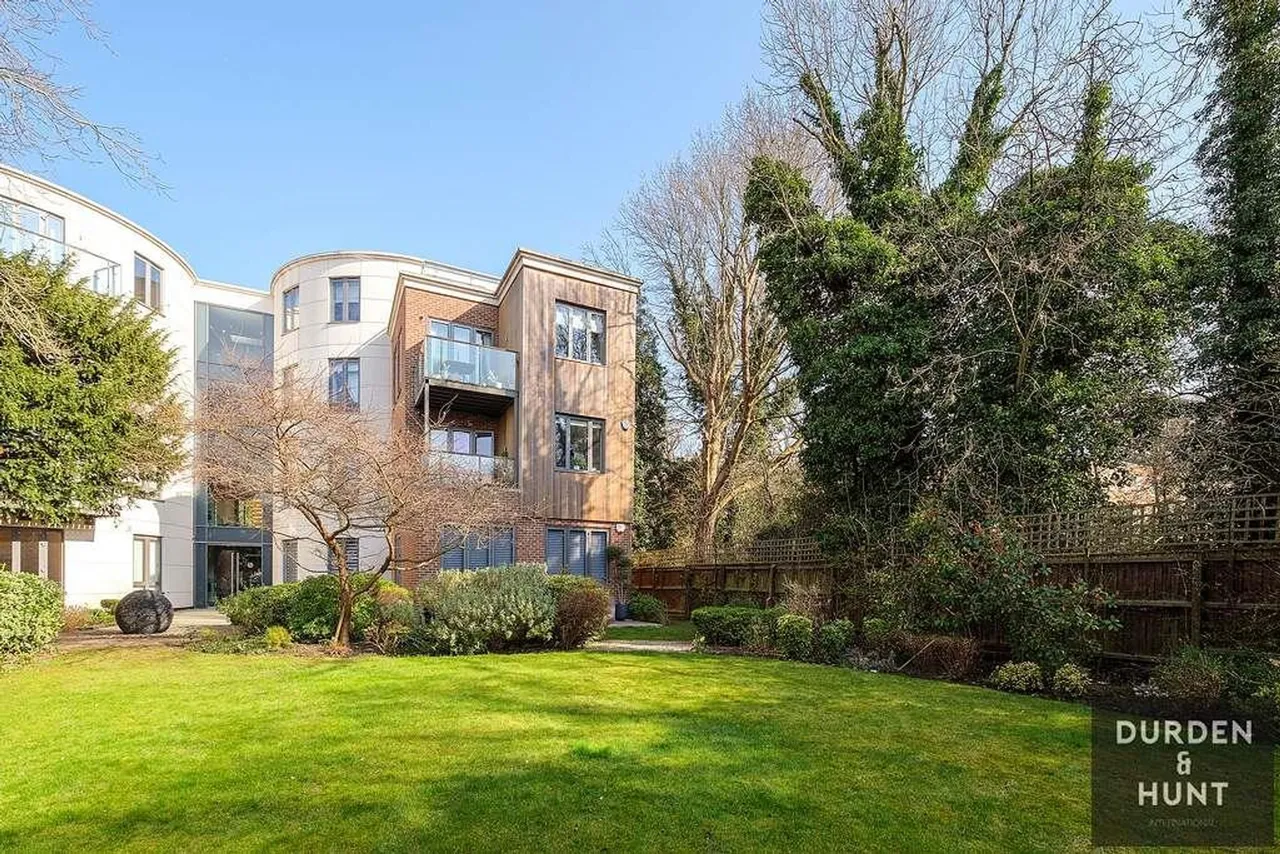Whitehall Road, Woodford Green, IG8, photo 38