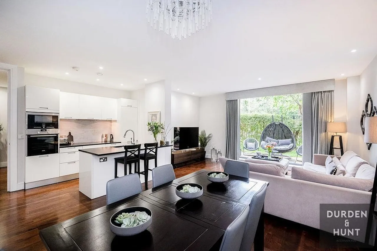 Whitehall Road, Woodford Green, IG8, photo 9