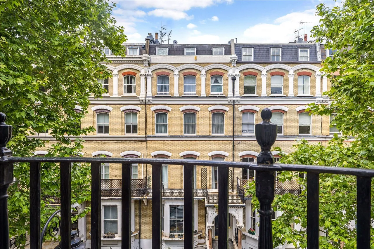 Old Brompton Road, London, SW5, photo 9