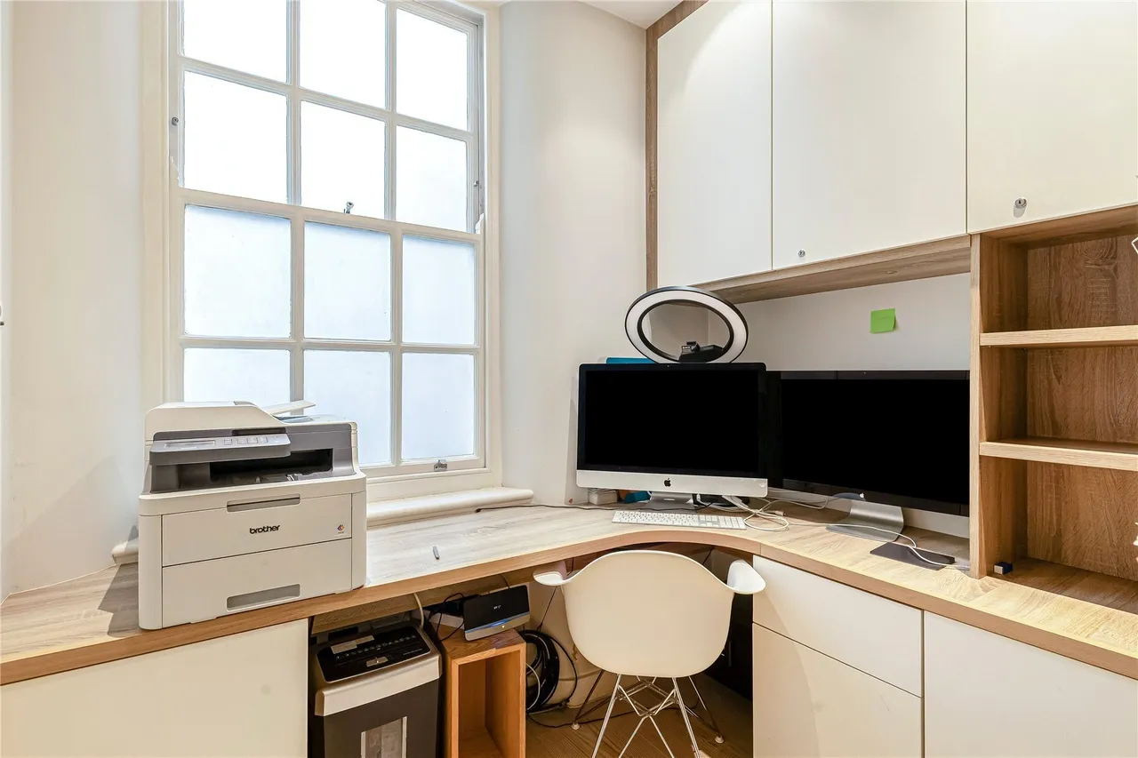 Old Brompton Road, London, SW5, photo 16