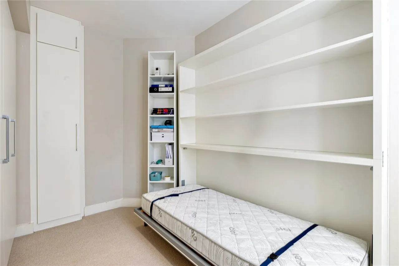 Old Brompton Road, London, SW5, photo 22