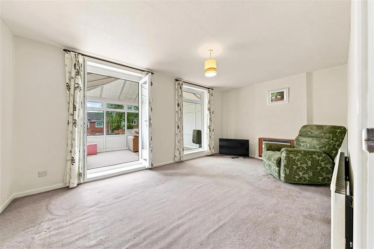Beaumaris Crescent, Shepshed, photo 3