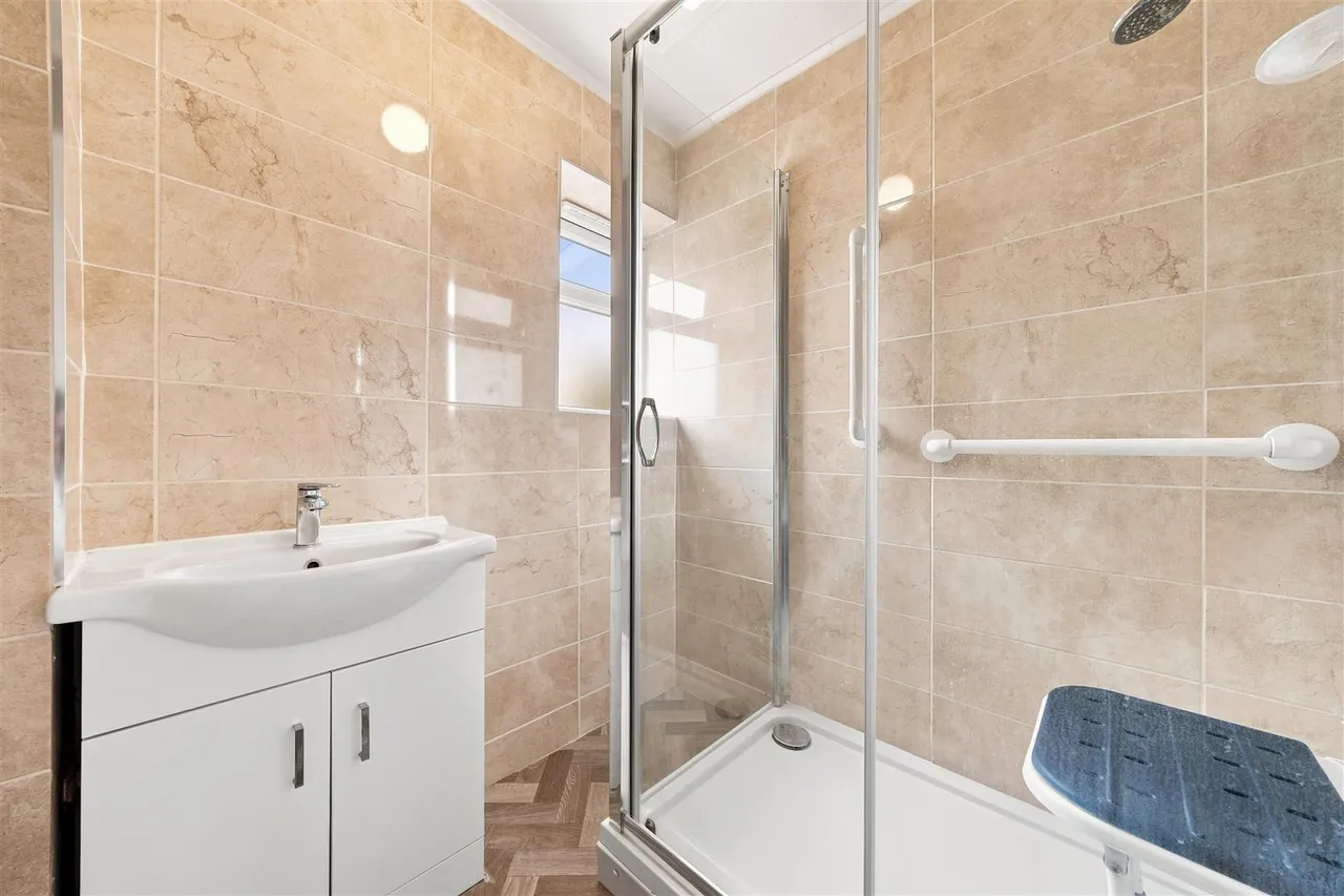 Beaumaris Crescent, Shepshed, photo 14