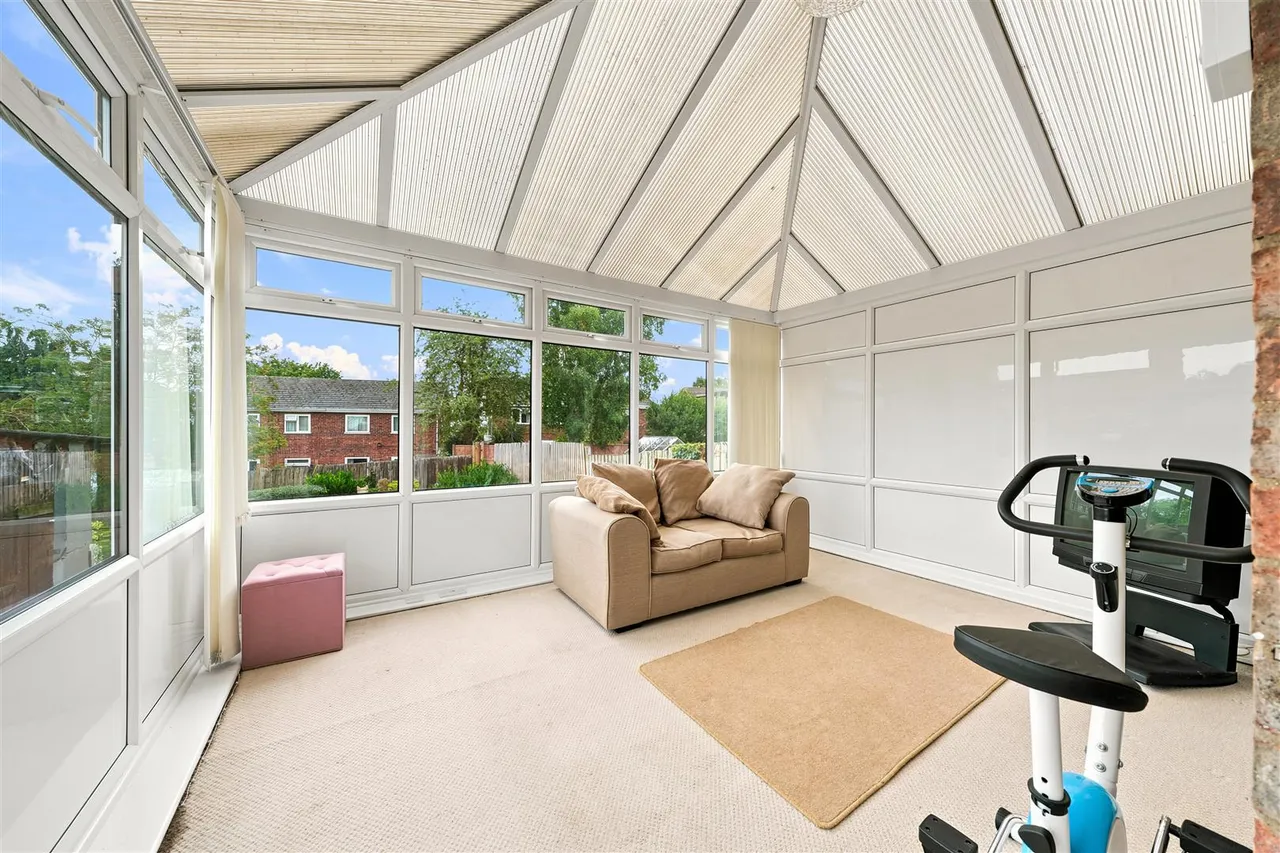Beaumaris Crescent, Shepshed, photo 5