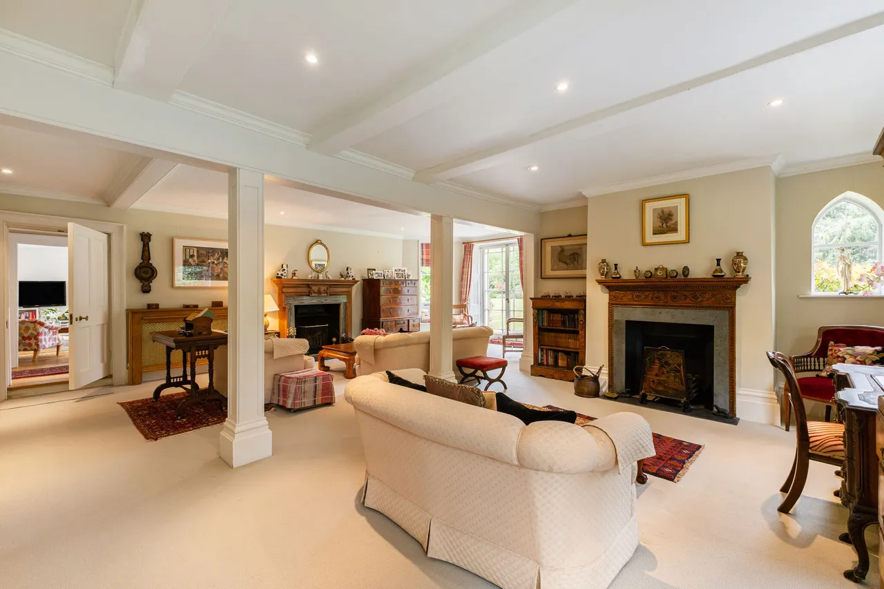 Castle Grove Road, Woking, GU24, photo 7
