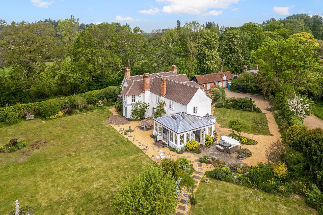 Castle Grove Road, Woking, GU24, photo 4