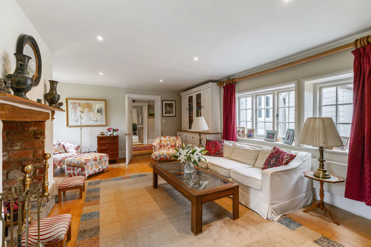 Castle Grove Road, Woking, GU24, photo 11