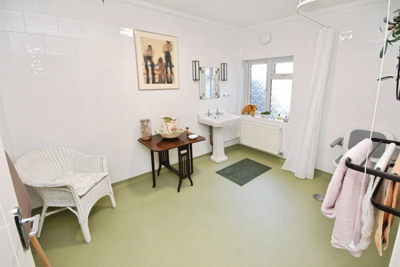College Road, Braintree, CM7, photo 16