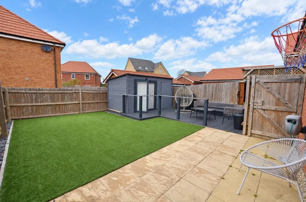 Kipling Way, Overstone, photo 4