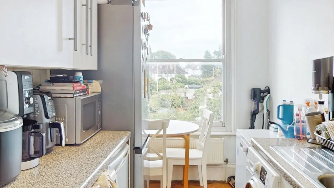 Eldon Road, Cheltenham, GL52, photo 7