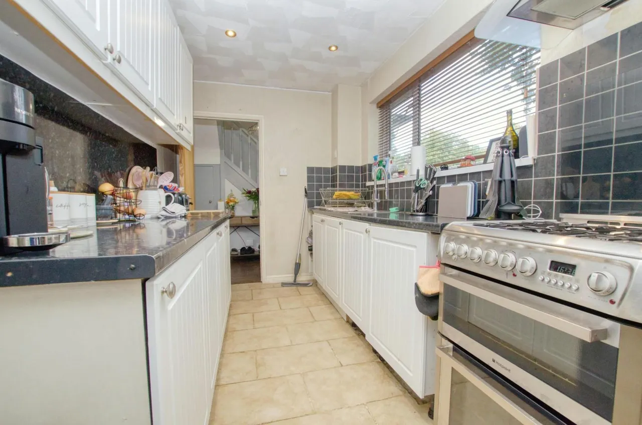 Blendworth Lane, Southampton, Hampshire, SO18 5HF, photo 9