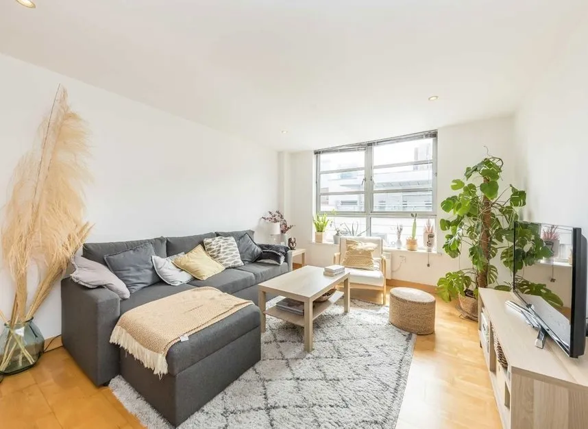 Leyden Street, Aldgate, E1, photo 2