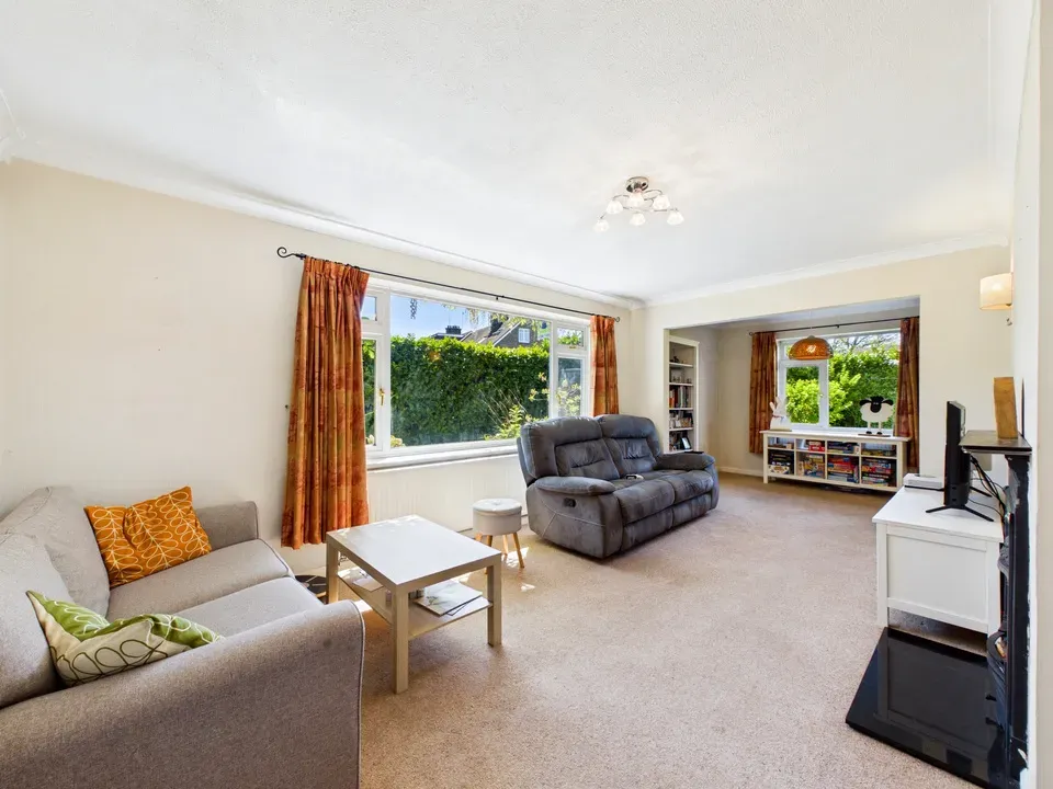 Lambs Farm Road, Horsham, photo 8