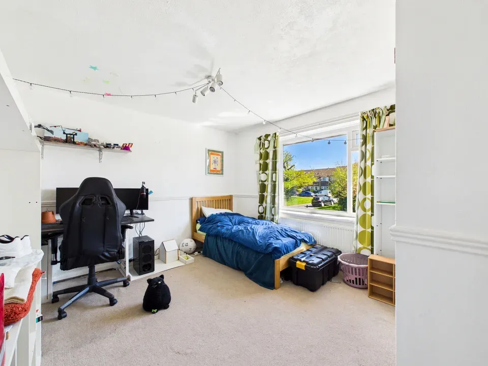 Lambs Farm Road, Horsham, photo 17