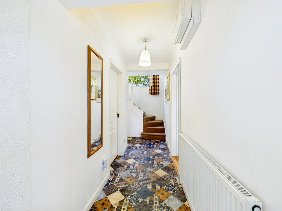 Lambs Farm Road, Horsham, photo 7