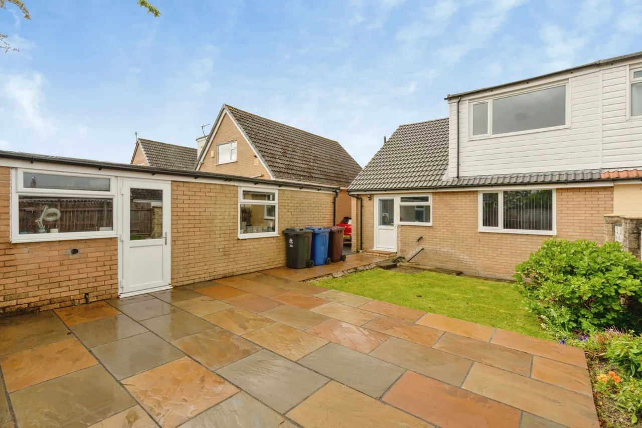 Hall Park Avenue, Burnley, Lancashire, BB10, photo 20