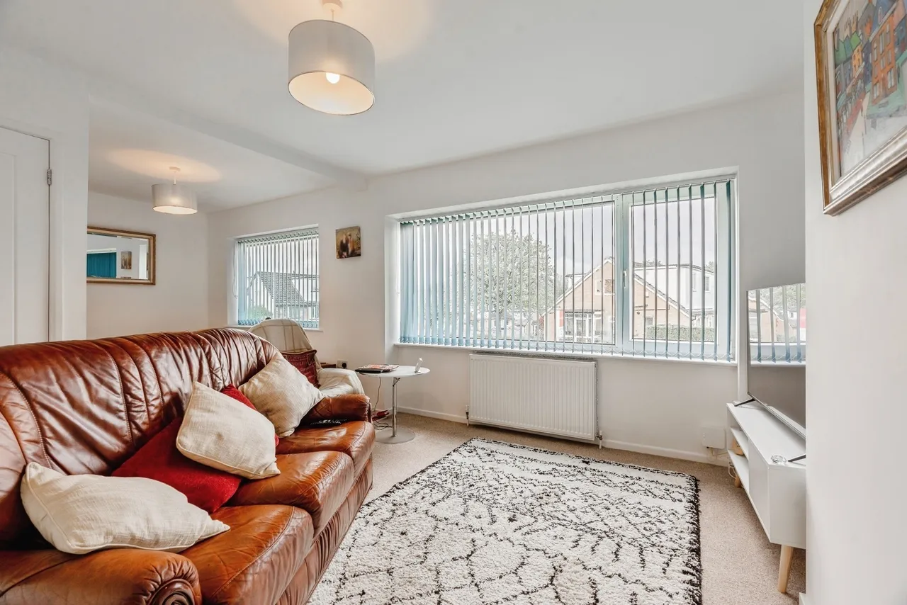 Hall Park Avenue, Burnley, Lancashire, BB10, photo 3