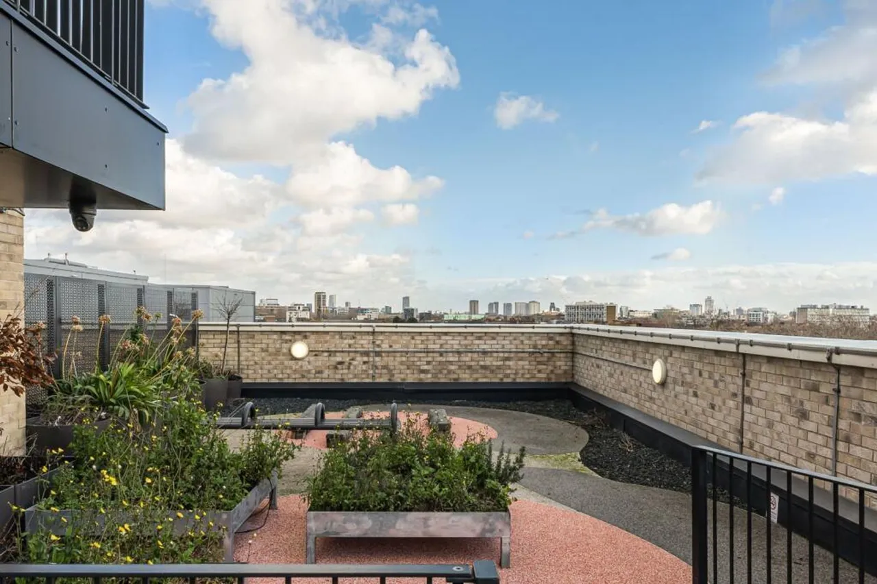 Witan Street, London, E2, photo 12